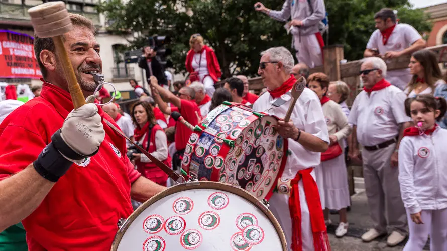 Los más pequeños disfrutando del Strundo Txiki de San Fermín. IÑIGO ALZUGARAY (4)