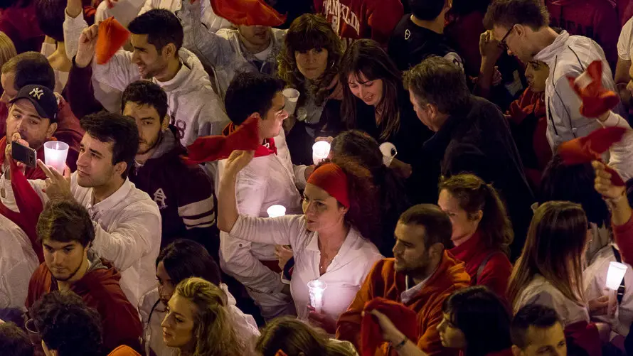 _Pobre de mi_ en la Plaza Consistorial de Pamplona (33). IÑIGO ALZUGARAY