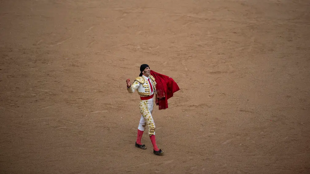 Septima corrida de los sanfermines de 2018 con los toros de la ganadería de Jandila para los diestros Juan José Padilla, Cayetano y Roca Rey. MIGUEL OSÉS_13